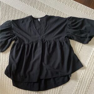 glam, size medium, black flowy blouse